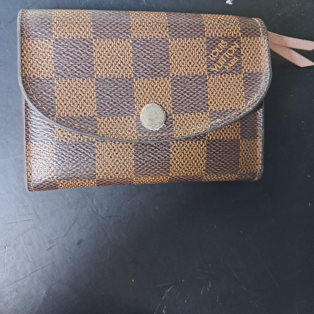 Small Louis Vuitton wallet